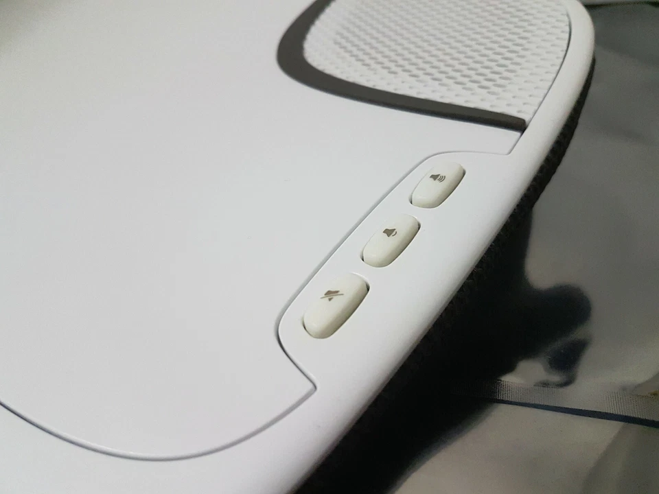 Logitech Speaker Lapdesk N550 USB 2.0 884-000023 Supports up to 14.1" Notebooks - Image 4 of 4