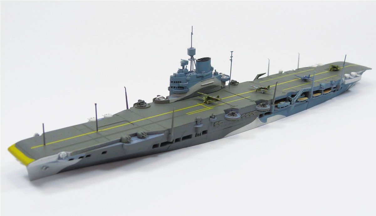 Aoshima AO051047 H.M.S Porte-avions Britannique Illustrious 1:700 maquette plastique