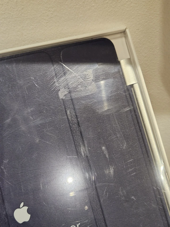 Genuine Apple Smart Cover MD303ZM/A Leather Navy for iPad 2/3 and 4 - NiB - Image 4 of 4