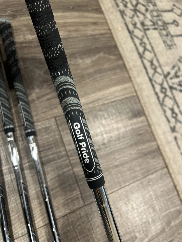 Hierros forjados Miura CB-57, 4-PW, RH-TT Mid 100 R300 acero, flexibilidad regular Foto 4 de 4