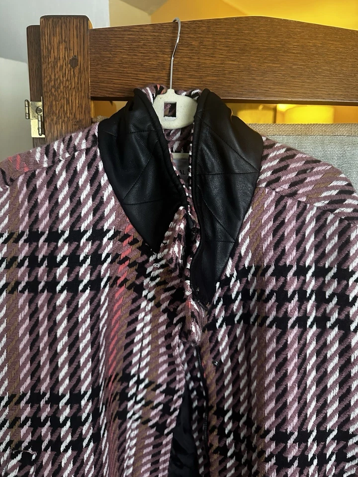 tribal jeans jacket XL TG NWT , Pink And Black Tweed With Faux Leather - Image 4 of 4