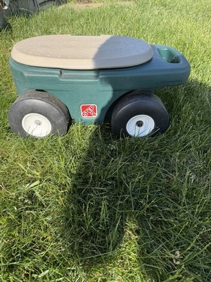 Step 2 Rolling Garden Hopper Multi Purpose Utility Seat Storage Cart Working