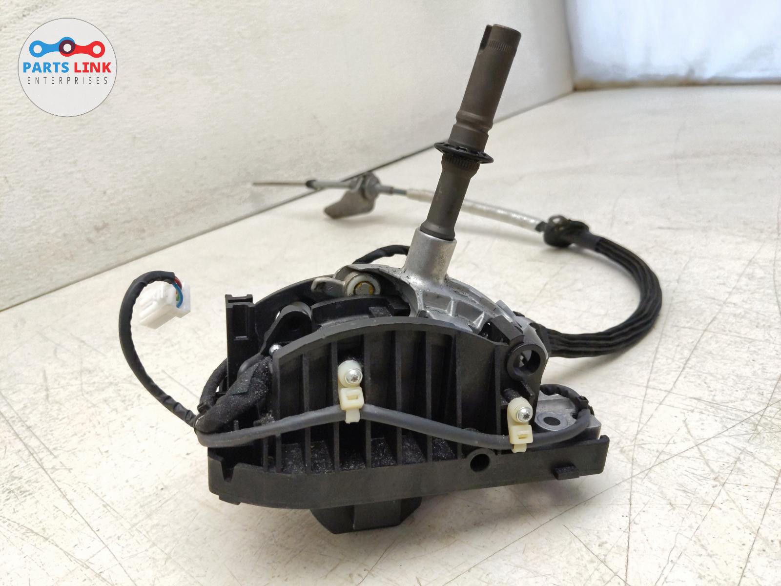 Maserati GranTurismo 2007-2019 Left Lever assembly