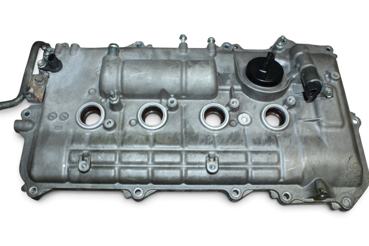 Toyota Prius 10-15 Lexus 11-17 CT200h 1.8L Hybrid OEM Valve Cover