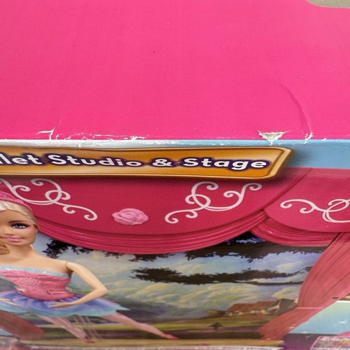 NIB 2012 Barbie In The Pink Shoes Ballet Studio & Stage Playset & DVD Mattel 3+ - Picture 22 of 24