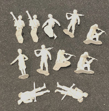 Marx Battleground Soldiers Light Gray Plastic