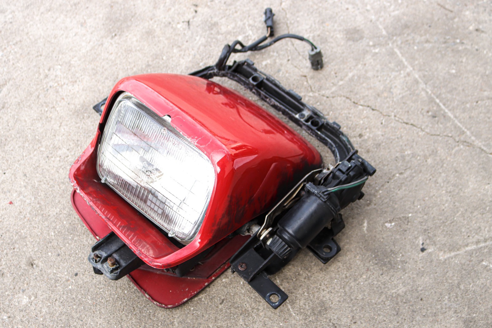 1990-1996 Chevrolet Corvette ZR1 Passenger RH Headlight Assembly OEM *USED*