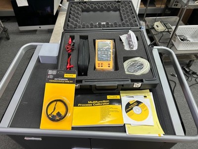 Fluke 725 US MULTIFUNCTION PROCESS CALIBRATOR  Complete NEW