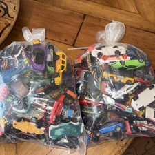Huge Lot of 90 Vintage  Modern Diecast Cars   Hot Wheels, Matchbox  More