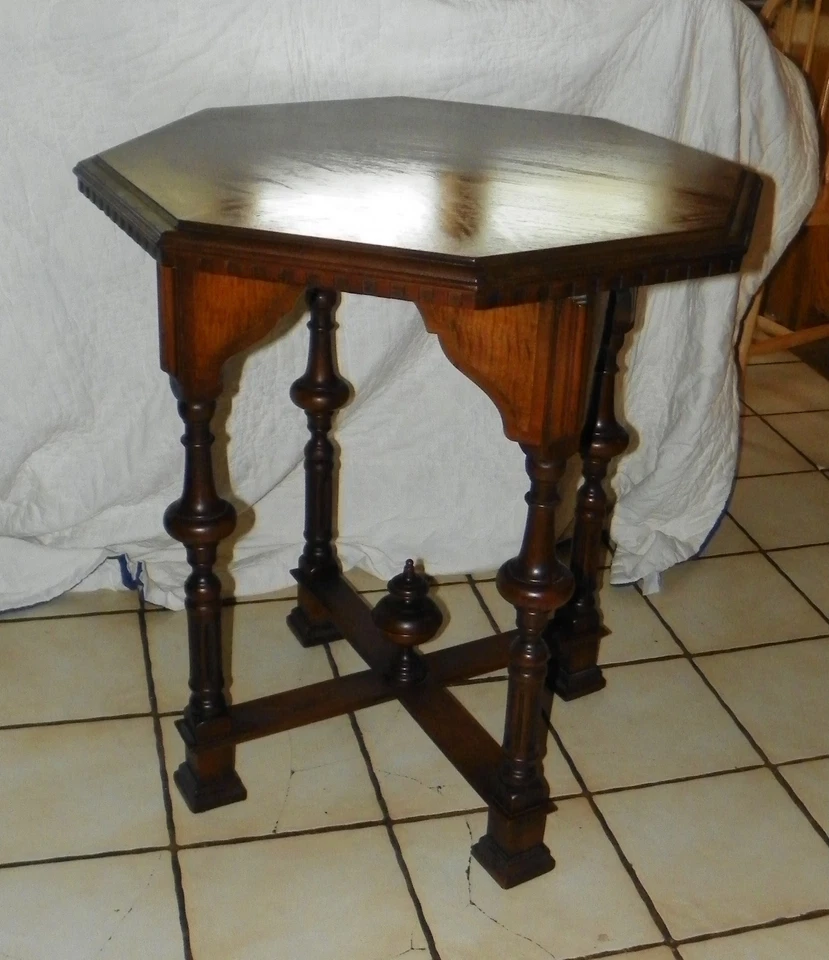 Mesa de salón gótica de nogal / mesa de centro (PRT121) Foto 4 de 4