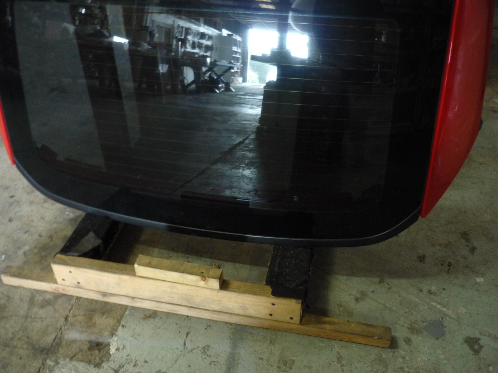 Ferrari California -  Rear Roof Panel RED/ W/Glass - P/N 81861211-80323500