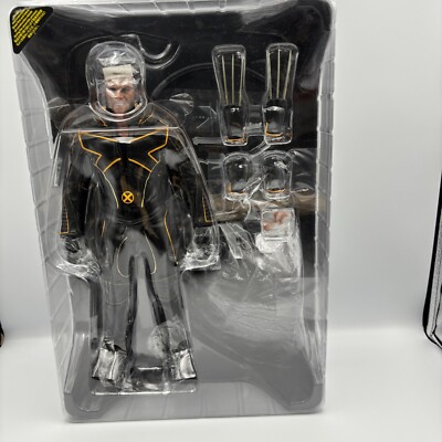 X-Men Days of Future Past Movie Masterpiece Action Figure 1/6 Wolverine (1973 Version) Deluxe Version 30 cm Hot Toys