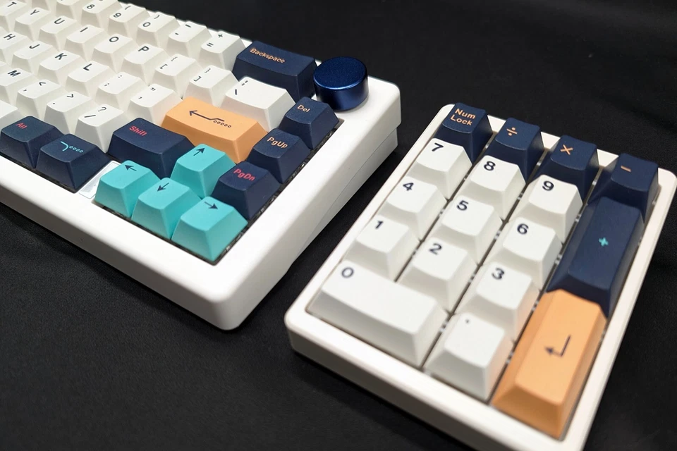 65% + Numpad Muted Mechanical Keyboard | Kang White Linear | Metropolis Keycaps - Image 4 of 4