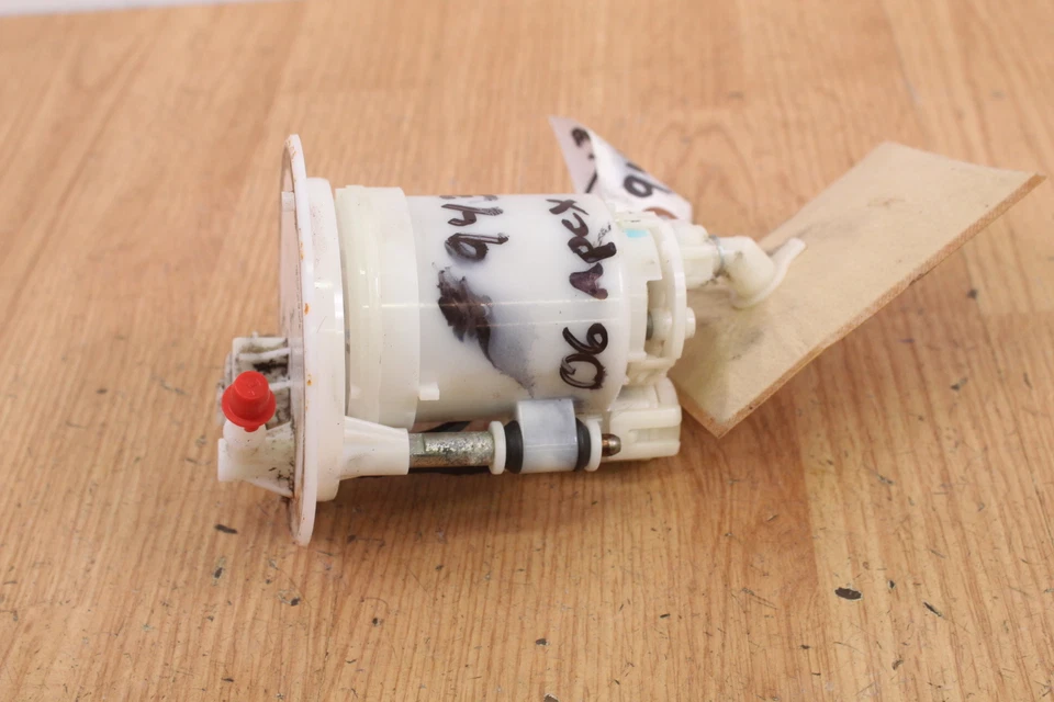 Bomba de combustible Yamaha Apex Mountain 2006 Foto 3 de 4