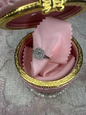 Vntg Inspired Diamond Cluster Ring 0.74ct White Gold (Retail $2,150.00) IGI Sz7