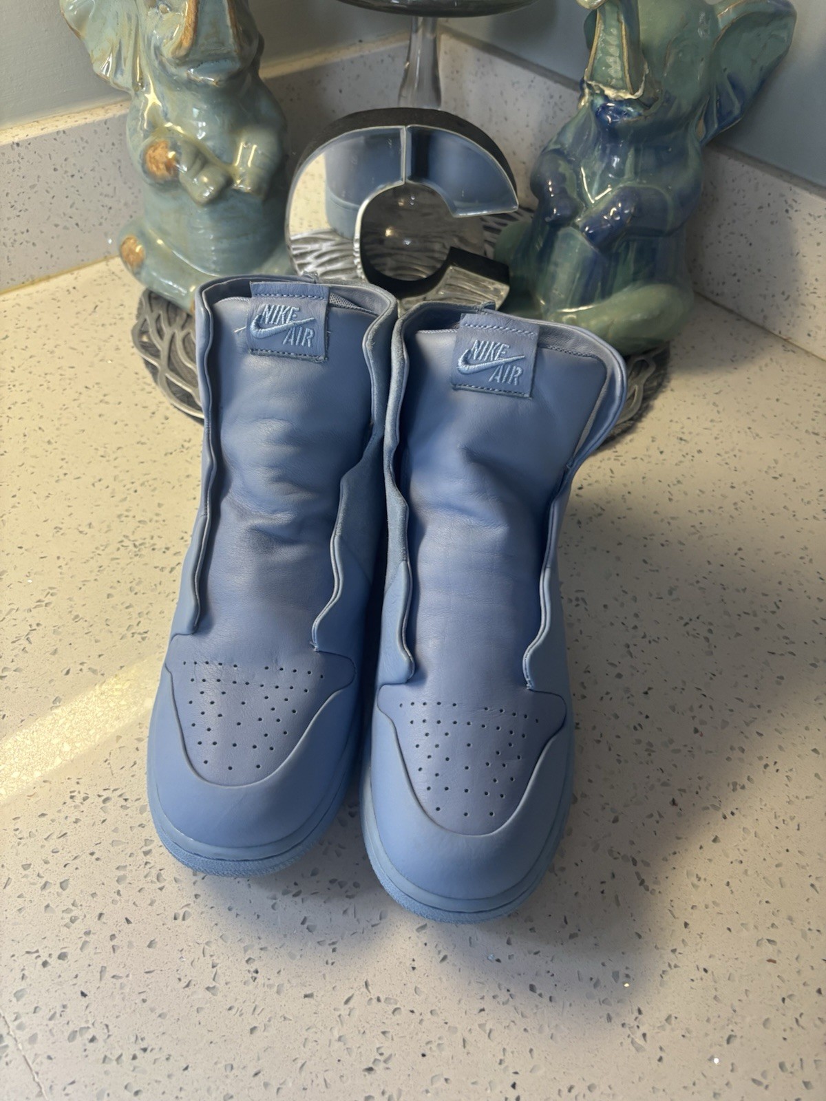 Nike Blue Men's Solid Pattern High Top Athletic S… - image 1