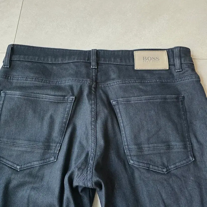 Hugo Boss Men's Slim Fit Blue Jeans 34/32 thumbnail 3