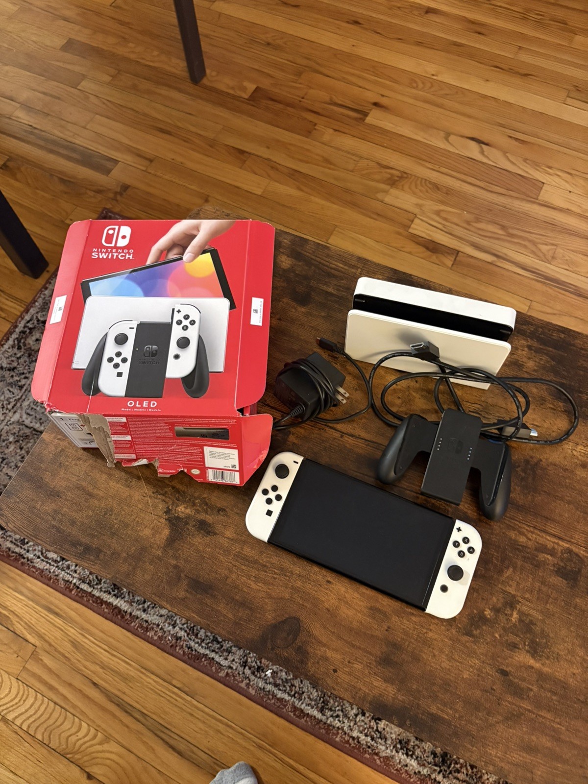 Nintendo Switch OLED Model HEG-001 Handheld Console - 64GB - White