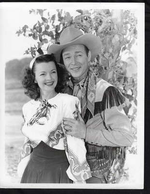 8 x10  photo - still, Roy Rogers & Dale Evans #593