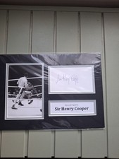 Boxing Legend Sir Henry Cooper Signed Framed Photograph 100% Genuine