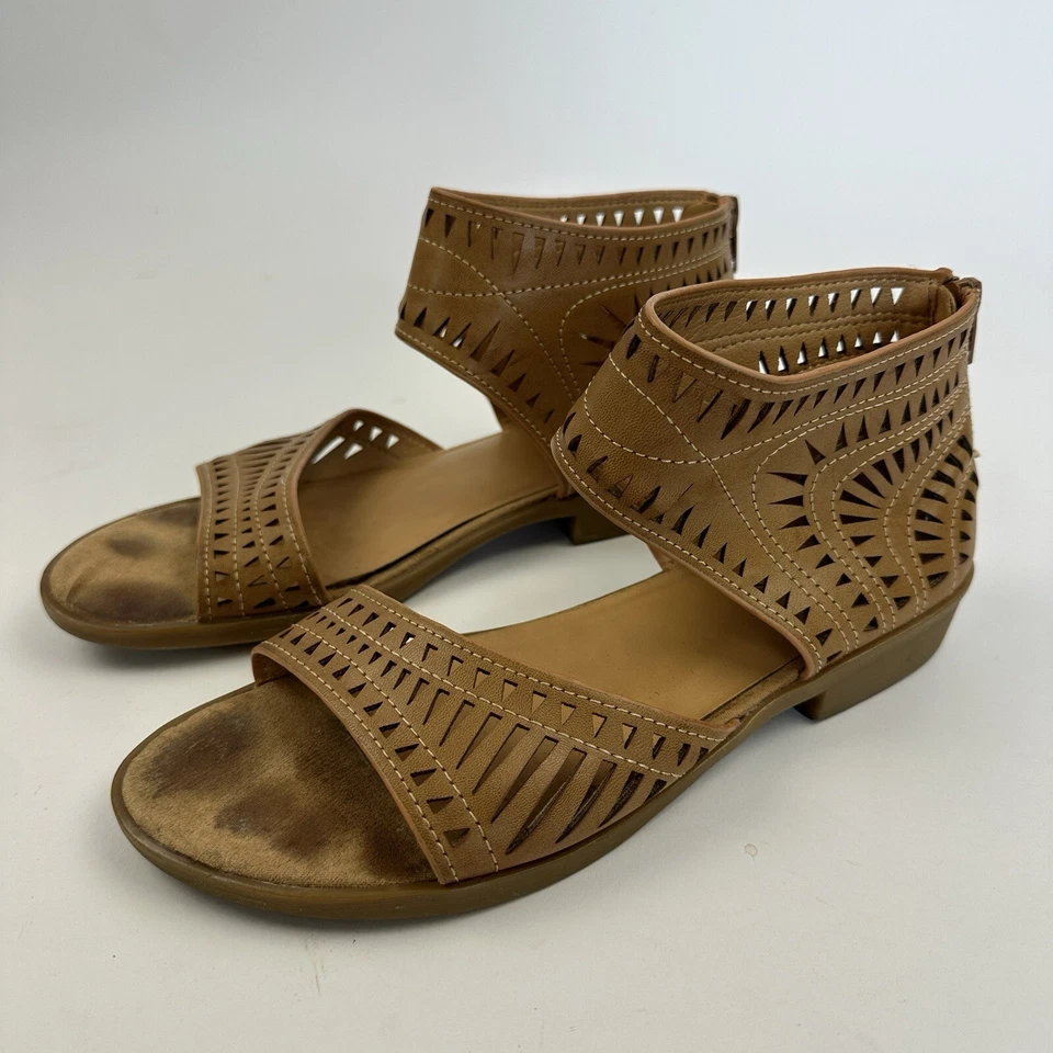 Baretraps Brown Gladiator Sandals Back Zipper Closure Strap Laser Cut Size 8.5M - Image 2 of 4