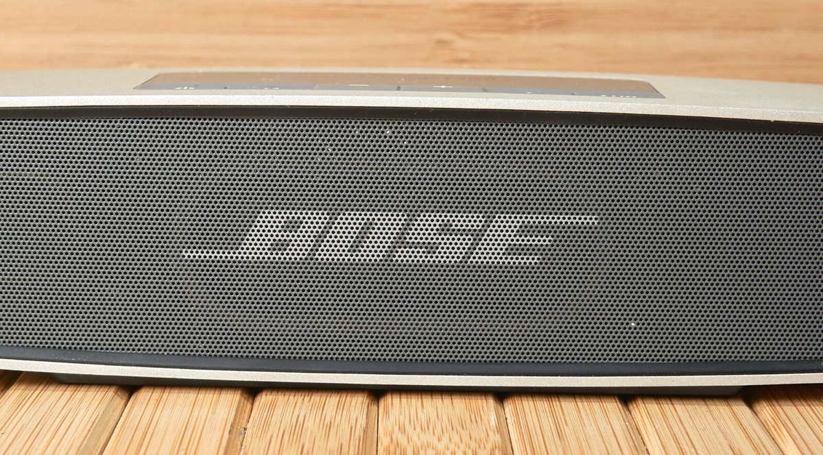 Bose SoundLink Mini Portable Bluetooth Speaker w/ Charger | eBay