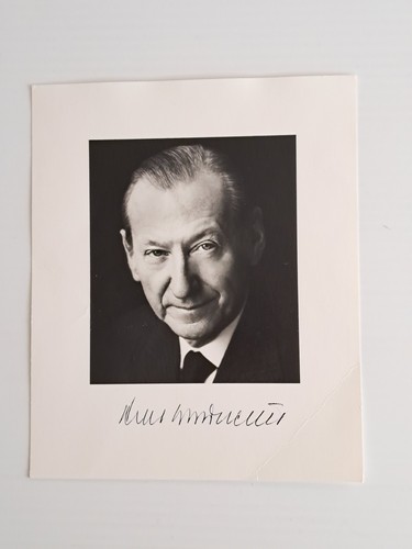 Kurt Waldheim Autographed Signed  6 1/2 X 8 Photo President of Austria - Picture 1 of 4