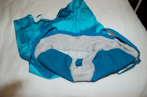 Camiseta sin mangas Under Armour para mujer ""Heat Gear"" talla turquesa de trabajo talla mediana - Imagen 6 de 11