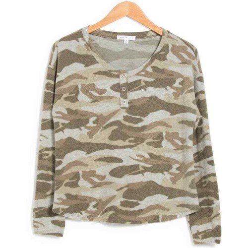 Socialite Printed Scoop Neck Henley 