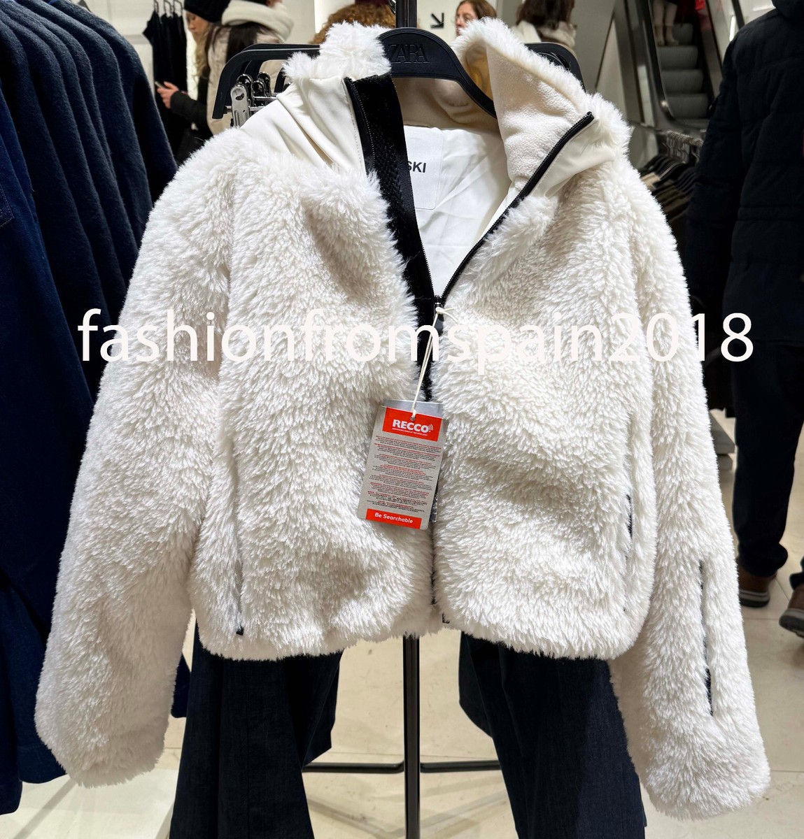 ZARA RECCO ホワイトフードジャケット S ZARA RECCO ホワイトフードジャケット S