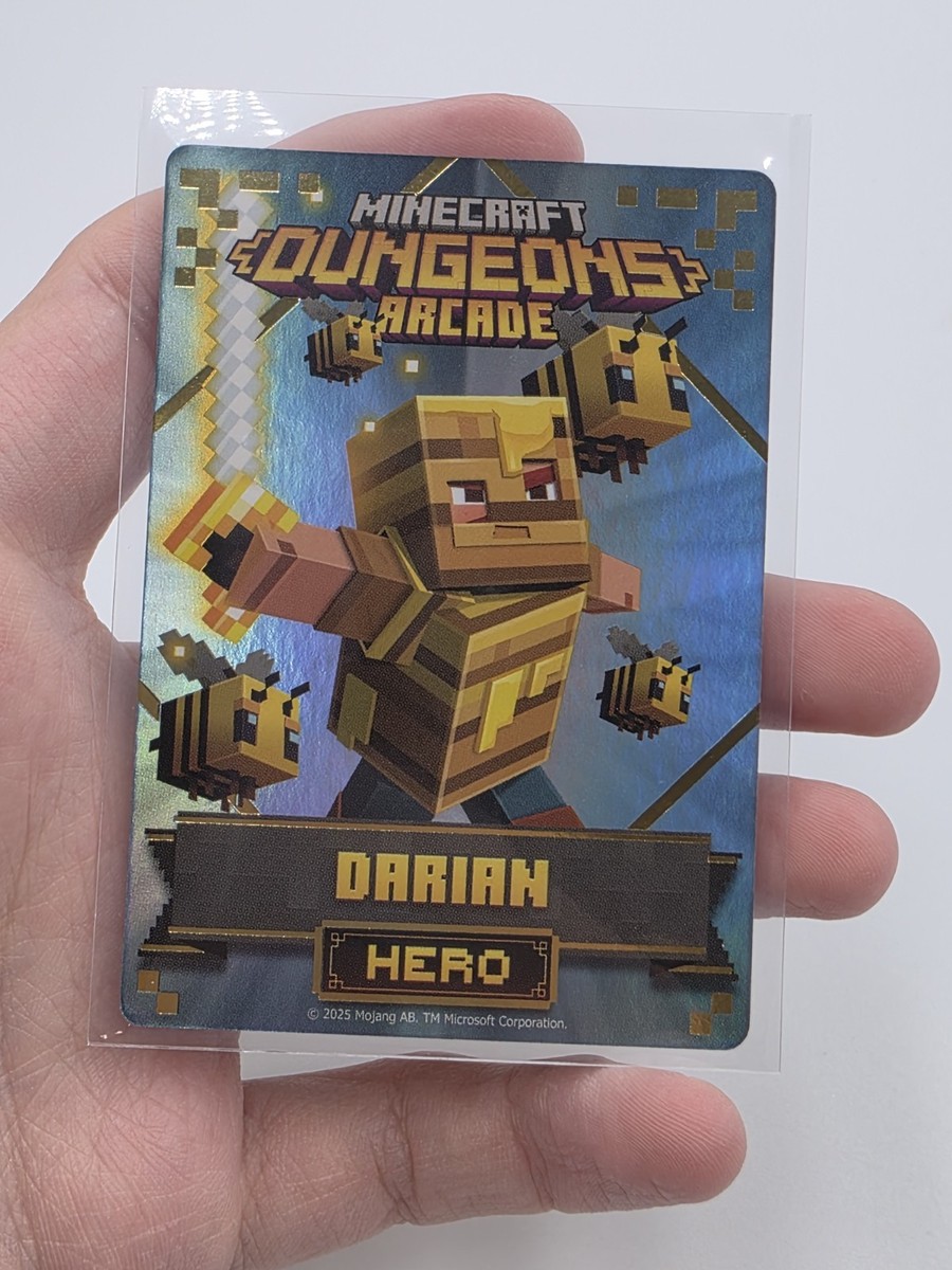 Minecraft Dungeons Arcade Series 4 (#103 Hero: Darian) FOIL Card
