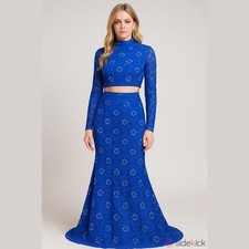 Two-Piece lace prom dress by La Femme with a long mermaid style skirt 6 NWT