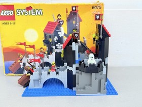 Lego Castle 6075 Wolfpack Tower - with Instructions and Box