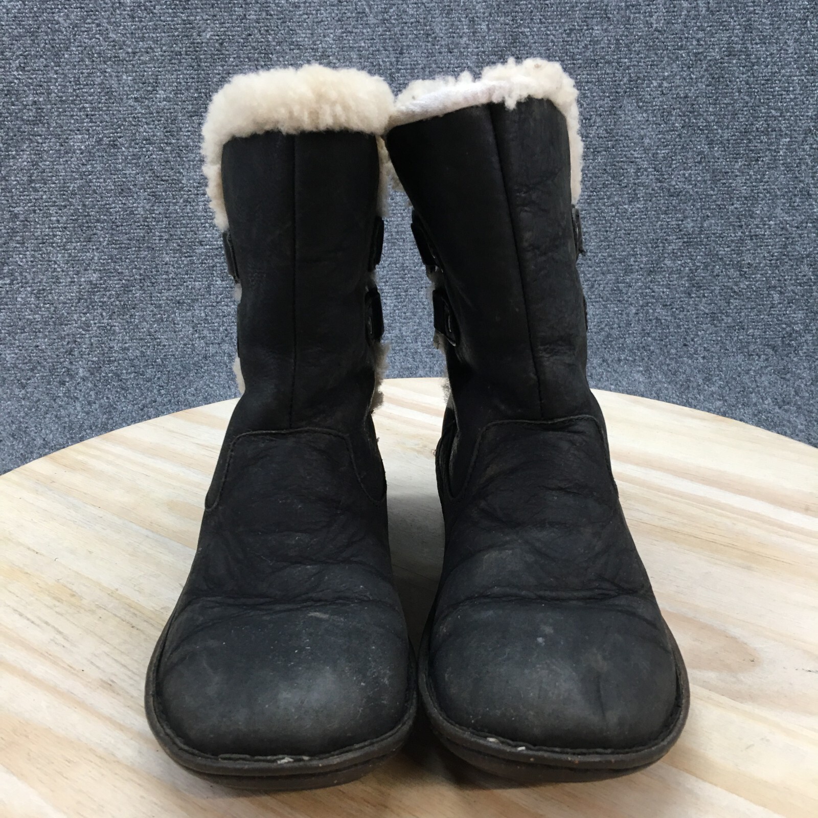UGG Snow Boot Womens 9 Black Akadia Shearling Sheepskin Leather Mid
