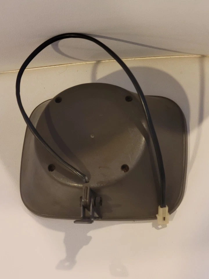 Radioshack/Realistic Powerhorn 4" Waterproof Speaker, 8 Ohms, 40-1244A - Image 4 of 4