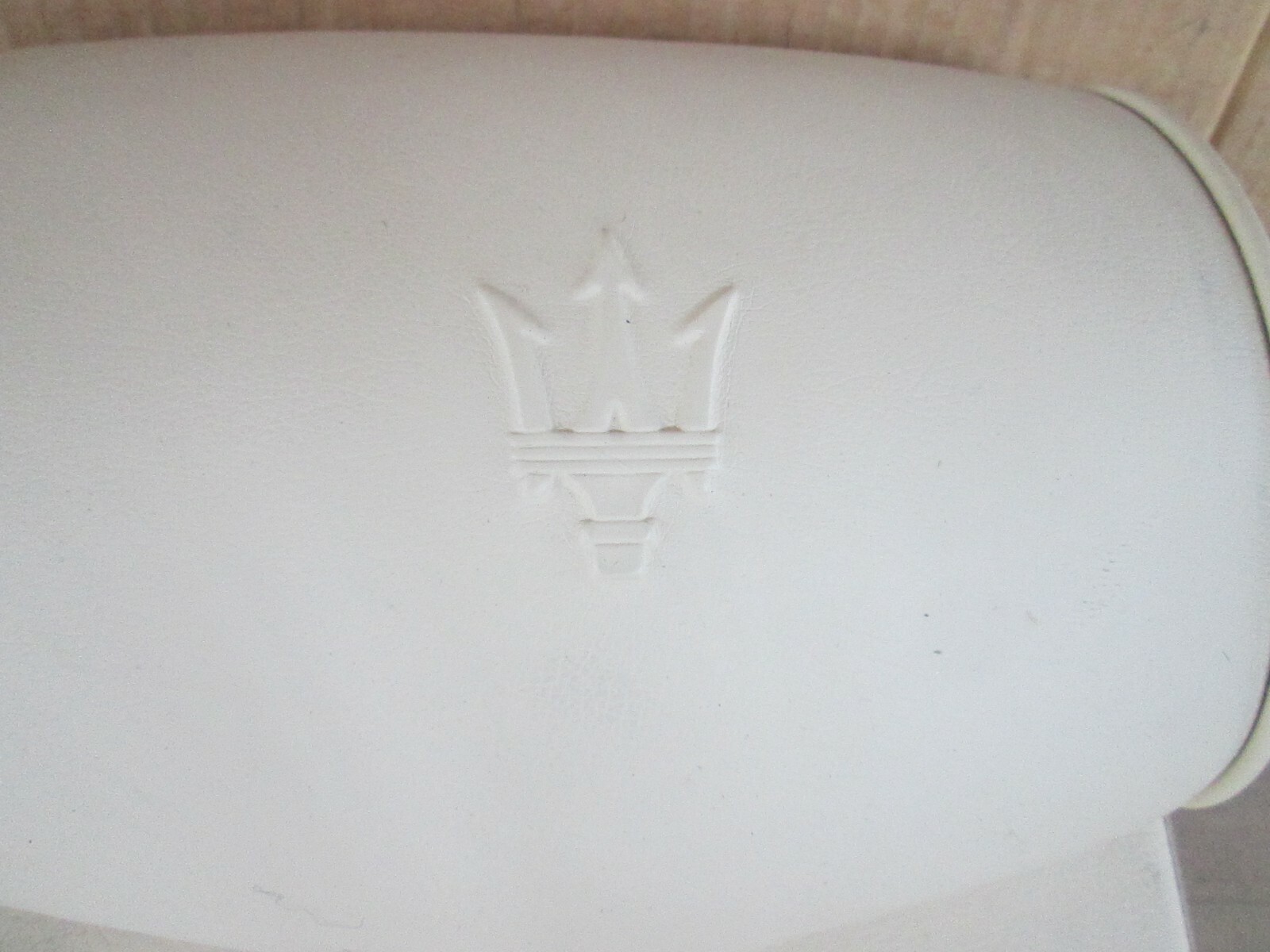 Maserati Quattroporte 05 - Rear Center Head Rest  - Avorio - 