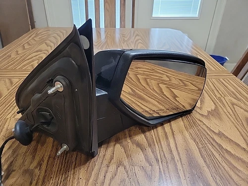 2014-2018 CHEVROLET SILVERADO  Right side door mirror OEM 23499415