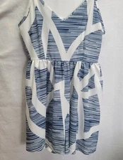Size Medium Blue & White 100% Polyester Short Romper