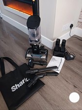 Shark IZ300UKT Cordless Upright Vacuum Cleaner with Anti-Hair Wrap