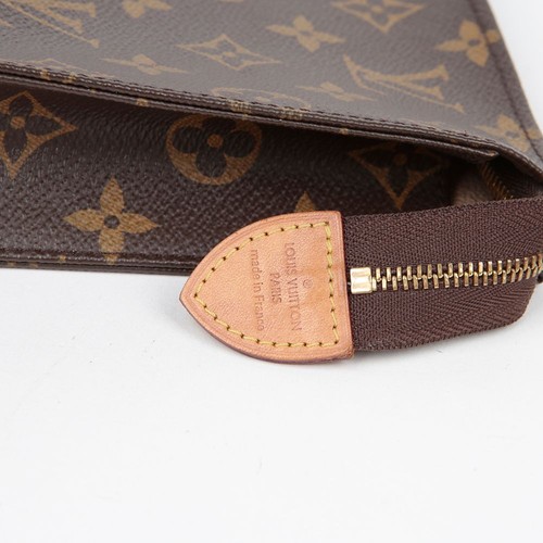 Louis Vuitton Pochette Toilette 26 M47542 144582578 - Bild 5 von 15