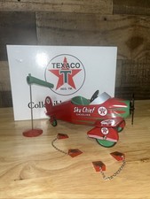 1/6 CROWN PREMIUMS TEXACO COLLECTABLEL 1940 AIR KING PEDAL PLANE RED W/CERT
