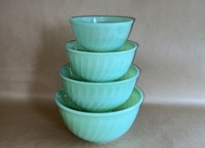 Vintage Fire King Glass Jadeite Green Swirl Nesting Stacking Set of 4 Bowls