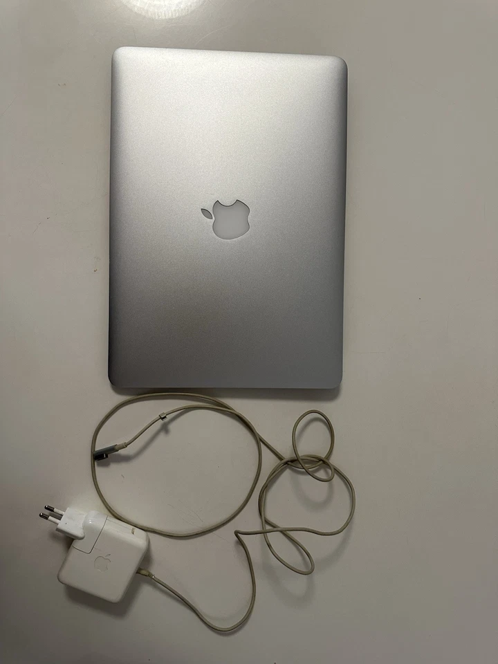 Apple MacBook Air A1369 33,8 cm (13,3 Zoll) Laptop - MC503D/A (Oktober, 2010) - Bild 3 von 3