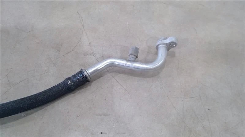 Dodge Challenger 2015-2022 aire acondicionado línea de succión 68158875AD Foto 3 de 4