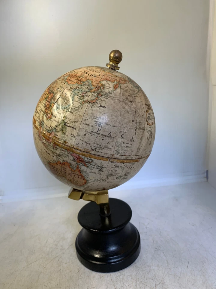 ANCIEN GLOBE TERRESTRE EN CARTON ET BRONZE - Photo 4/4