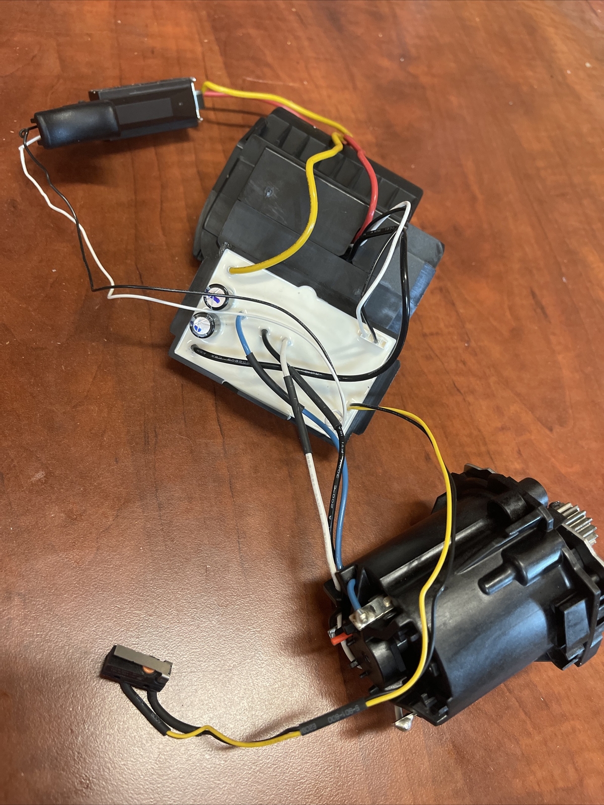 See Desc.OEM Part Motor Assy DeWALT DCCS620 20V 12” Cordless Brushless