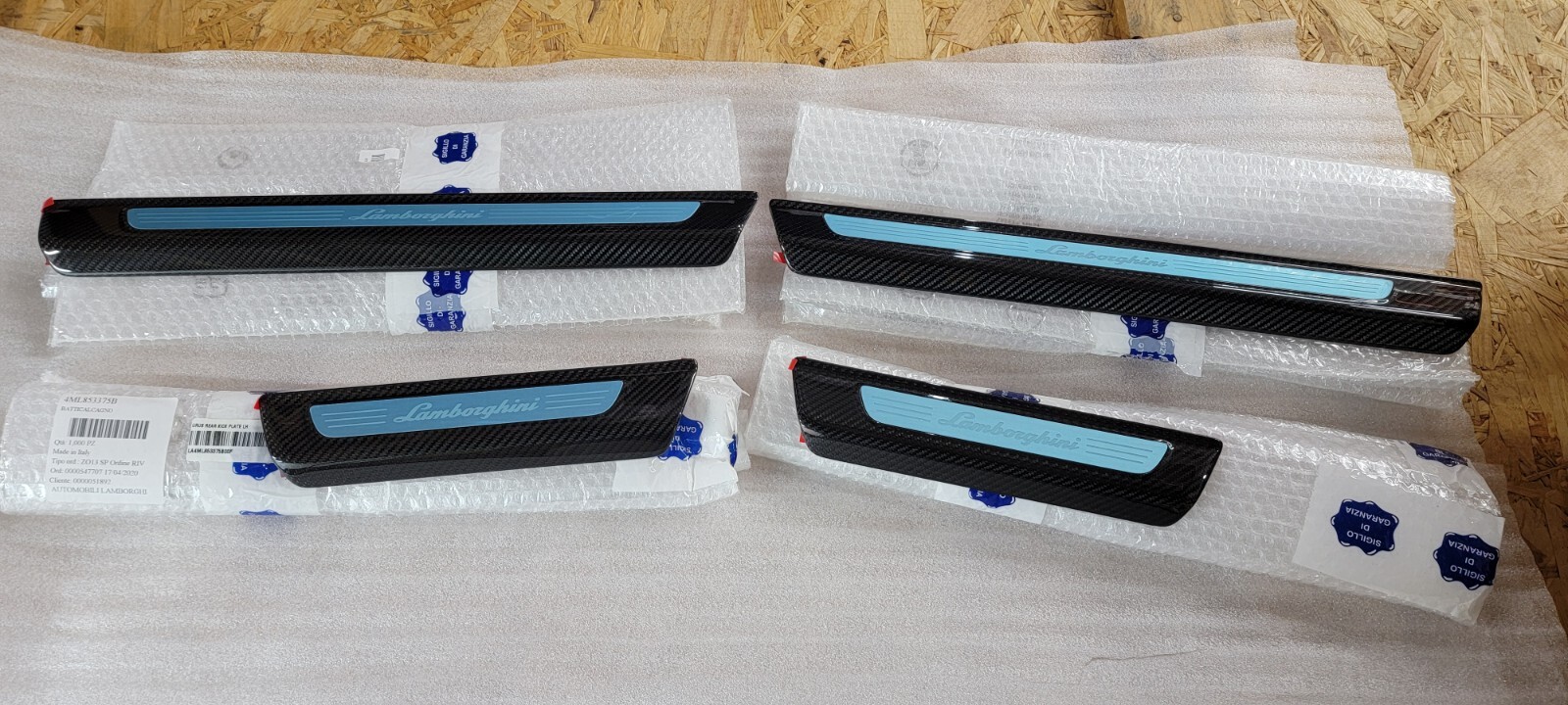 LAMBORGHINI URUS CARBON FIBER DOOR STEP KICK PLATES SCUFF PLATE SET OEM NEW!