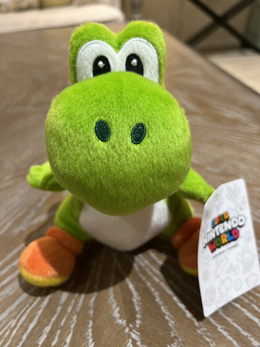 Super Nintendo World Yoshi Plush doll Universal Studios NWT