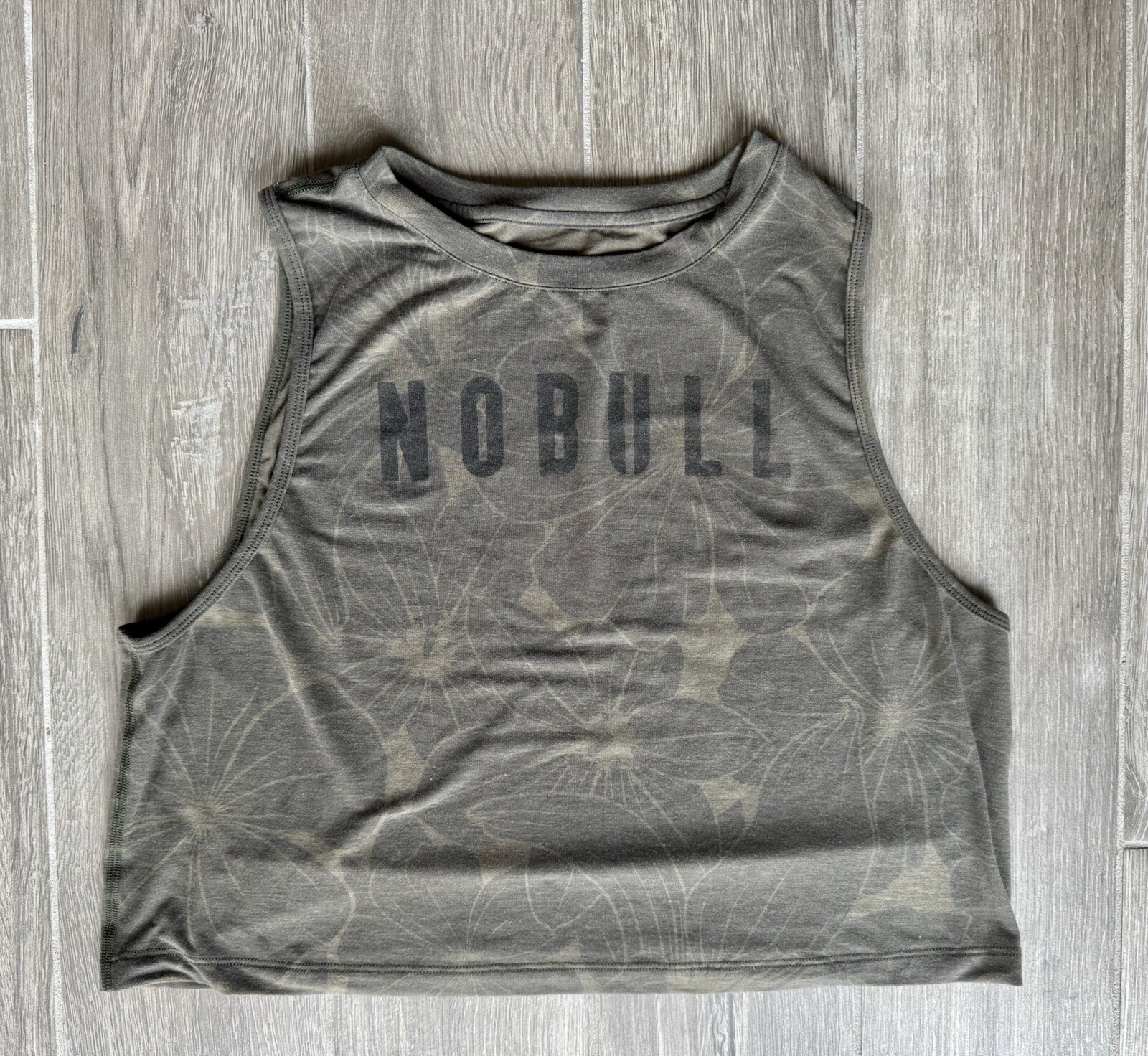 No Bull Army Grey Floral Stretch Tank Crop Top Size L Sleeveless Workout Shirt