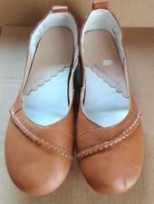 HUSH PUPPIES SIZE 7 TAN LEATHER BALLET SHOES. H330032826B329
